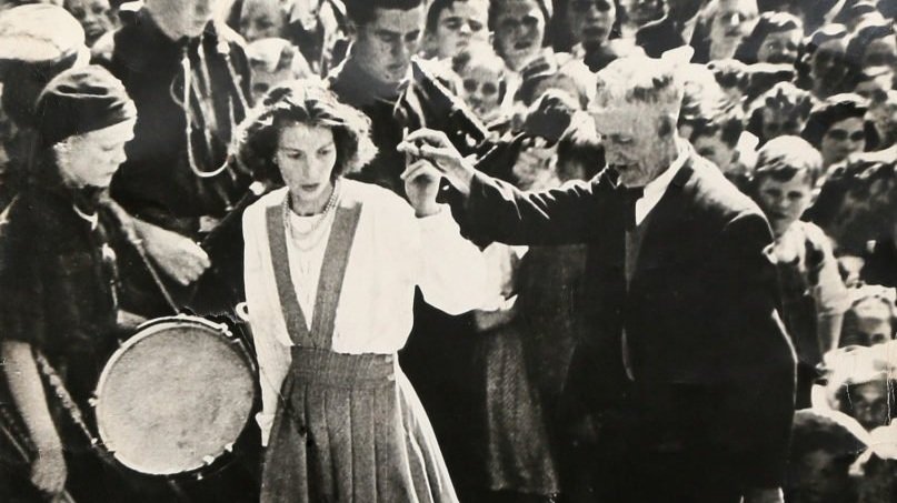 Jerry Molyneaux dancing with Mountcoal’s Sheila Bowler (neé Lyons)